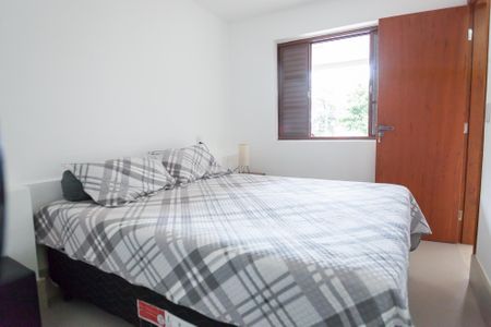 Casa de condomínio à venda com 1000m², 5 quartos e 4 vagas Casa de condomínio à venda com 1000m², 5 quartos e 4 vagassuite de hospedes