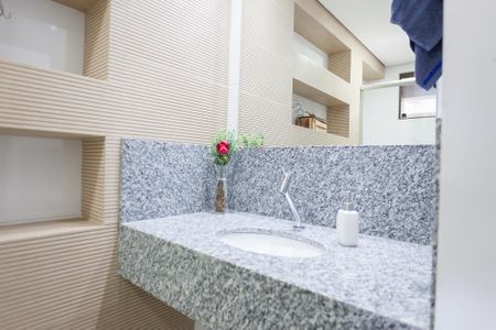 Casa de condomínio à venda com 1000m², 5 quartos e 4 vagas Casa de condomínio à venda com 1000m², 5 quartos e 4 vagasbanheiro suite de hospedes
