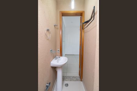 Casa de condomínio para alugar com 64m², 2 quartos e 1 vagaLavabo