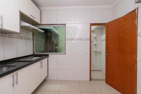 Casa de condomínio para alugar com 64m², 2 quartos e 1 vagaCozinha