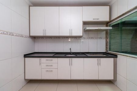 Casa de condomínio para alugar com 64m², 2 quartos e 1 vagaCozinha