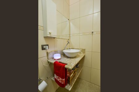 Casa à venda com 150m², 3 quartos e 4 vagas Casa à venda com 150m², 3 quartos e 4 vagasBanheiro da Suíte