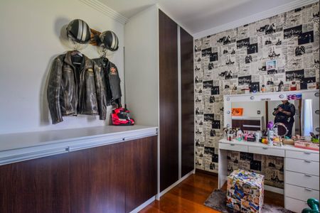 Casa à venda com 150m², 3 quartos e 4 vagas Casa à venda com 150m², 3 quartos e 4 vagasSuíte 2