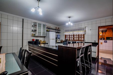 Casa à venda com 150m², 3 quartos e 4 vagas Casa à venda com 150m², 3 quartos e 4 vagasCozinha