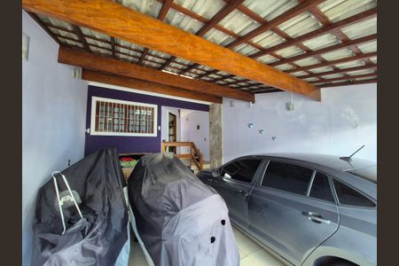 Casa à venda com 150m², 3 quartos e 4 vagas Casa à venda com 150m², 3 quartos e 4 vagasGaragem