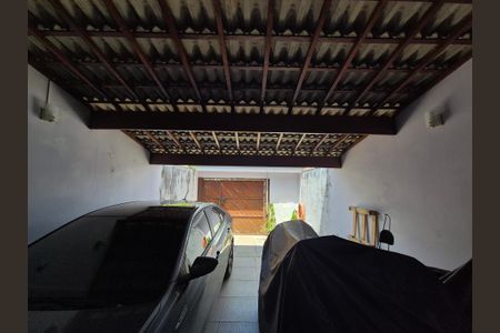 Casa à venda com 150m², 3 quartos e 4 vagas Casa à venda com 150m², 3 quartos e 4 vagasGaragem