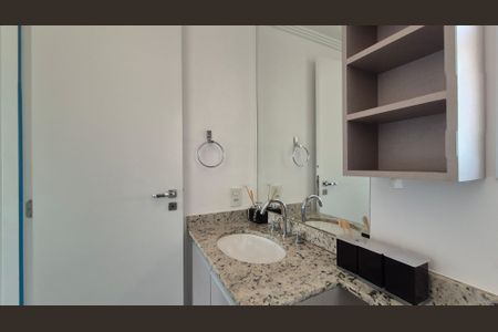 Apartamento à venda com 59m², 2 quartos e 1 vaga Apartamento à venda com 59m², 2 quartos e 1 vagaBanheiro da suíte