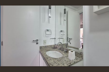 Apartamento à venda com 59m², 2 quartos e 1 vaga Apartamento à venda com 59m², 2 quartos e 1 vagaBanheiro