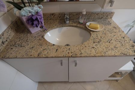 Apartamento à venda com 130m², 3 quartos e 2 vagasBanheiro da Suíte