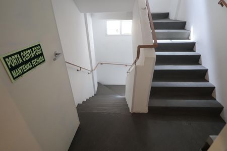 Apartamento à venda com 130m², 3 quartos e 2 vagasEscada