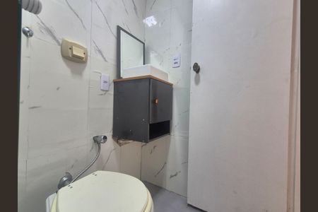 Apartamento à venda com 120m², 2 quartos e 2 vagas Apartamento à venda com 120m², 2 quartos e 2 vagasBanheiro da Suíte