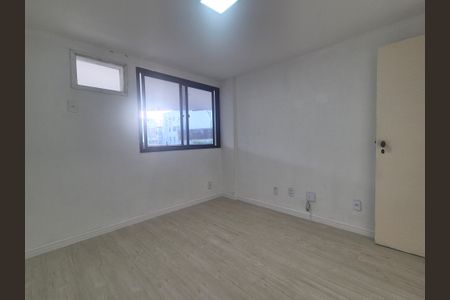 Apartamento à venda com 120m², 2 quartos e 2 vagas Apartamento à venda com 120m², 2 quartos e 2 vagasQuarto