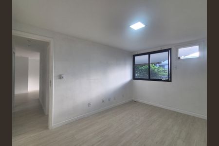 Apartamento à venda com 120m², 2 quartos e 2 vagas Apartamento à venda com 120m², 2 quartos e 2 vagasSuíte