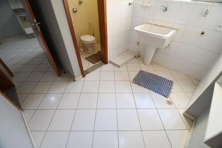 Apartamento à venda com 130m², 3 quartos e 1 vagaÁrea de Serviço