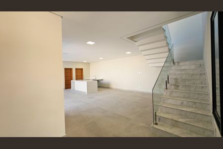 Casa de condomínio à venda com 300m², 4 quartos e 4 vagas