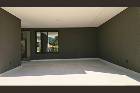 Casa de condomínio à venda com 300m², 4 quartos e 4 vagas