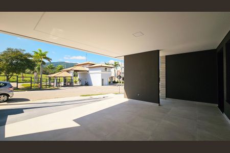 Casa de condomínio à venda com 300m², 4 quartos e 4 vagas