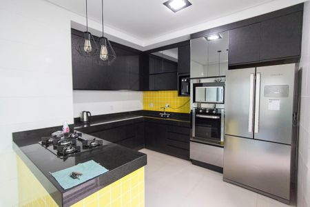 Casa para alugar com 300m², 4 quartos e 2 vagasCozinha