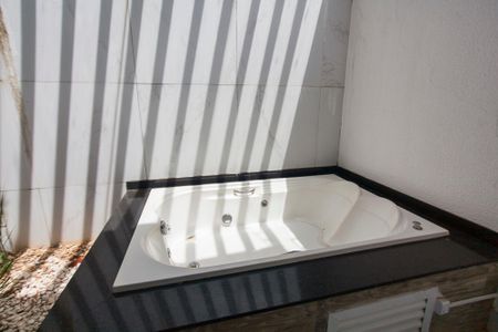 Casa para alugar com 300m², 4 quartos e 2 vagasBanheiro da Suite Master