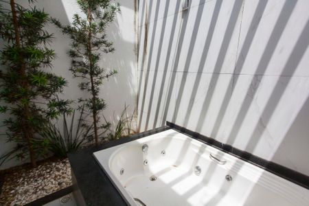 Casa para alugar com 300m², 4 quartos e 2 vagasBanheiro da Suite Master