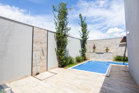 Casa para alugar com 300m², 4 quartos e 2 vagasPiscina