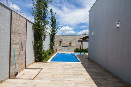 Casa para alugar com 300m², 4 quartos e 2 vagasPiscina