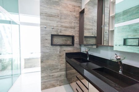 Casa para alugar com 300m², 4 quartos e 2 vagasBanheiro da Suite Master