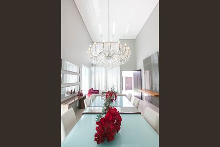 Casa para alugar com 4 quartos, 300m² em Jardim Karaíba, Uberlândia