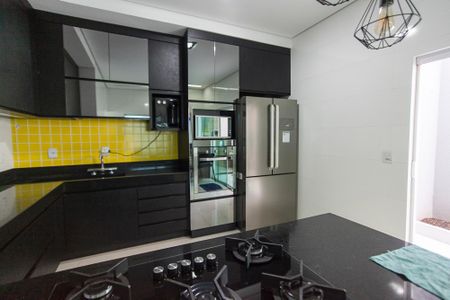 Casa para alugar com 300m², 4 quartos e 2 vagasCozinha