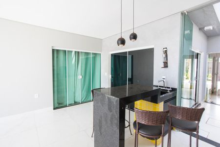 Casa para alugar com 300m², 4 quartos e 2 vagasChurrasqueira