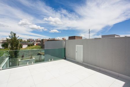 Casa para alugar com 300m², 4 quartos e 2 vagasVaranda da Sala 2