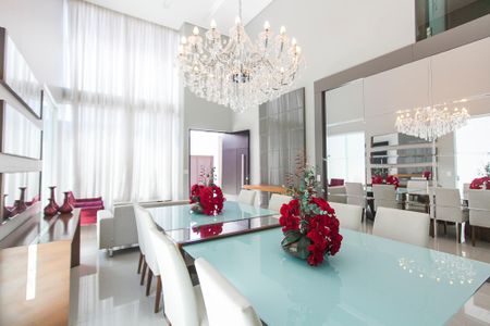 Casa para alugar com 300m², 4 quartos e 2 vagasSala