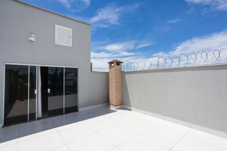 Casa para alugar com 300m², 4 quartos e 2 vagasVaranda da Sala 2