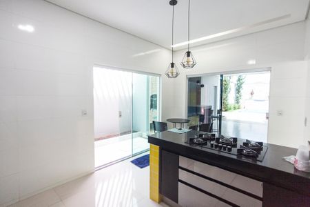 Casa para alugar com 300m², 4 quartos e 2 vagasCozinha
