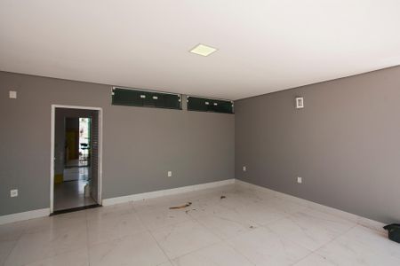 Casa para alugar com 300m², 4 quartos e 2 vagasGaragem