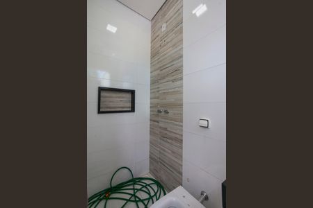 Casa para alugar com 300m², 4 quartos e 2 vagasBanheiro da Churrasqueira