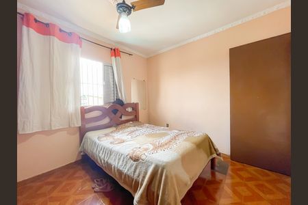 Casa à venda com 250m², 4 quartos e 4 vagas Casa à venda com 250m², 4 quartos e 4 vagasQuarto 2