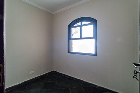 Casa para alugar com 227m², 4 quartos e 1 vagaQuarto