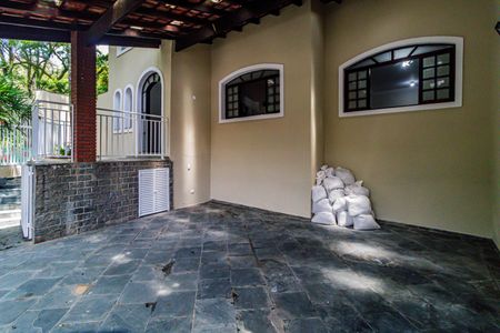 Casa para alugar com 227m², 4 quartos e 1 vagaGaragem