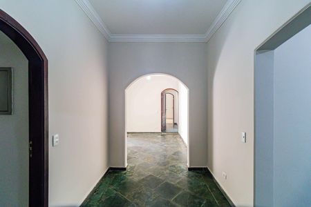 Casa para alugar com 227m², 4 quartos e 1 vagaHAll