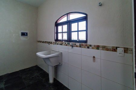 Casa para alugar com 227m², 4 quartos e 1 vagaLavanderia