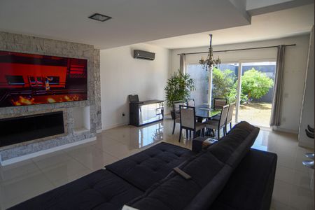 Casa de condomínio para alugar com 181m², 3 quartos e 2 vagasSala