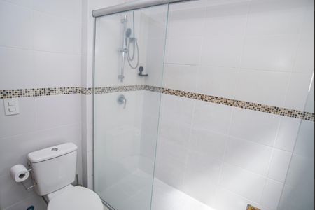 Casa de condomínio para alugar com 181m², 3 quartos e 2 vagasBanheiro 