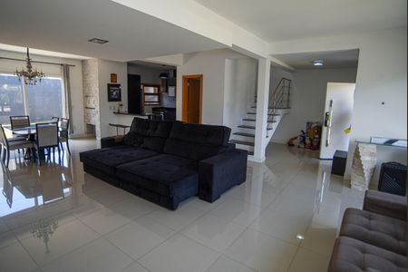 Casa de condomínio para alugar com 181m², 3 quartos e 2 vagasSala