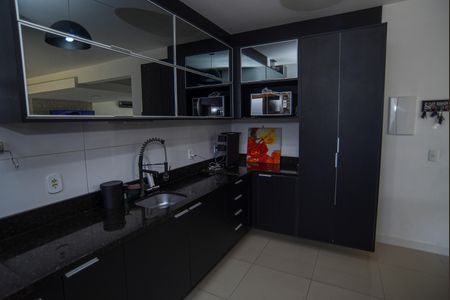 Casa de condomínio para alugar com 181m², 3 quartos e 2 vagasCozinha