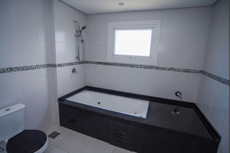 Casa de condomínio para alugar com 181m², 3 quartos e 2 vagasBanheiro da Suíte