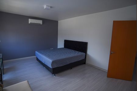 Casa de condomínio para alugar com 181m², 3 quartos e 2 vagasQuarto Suíte