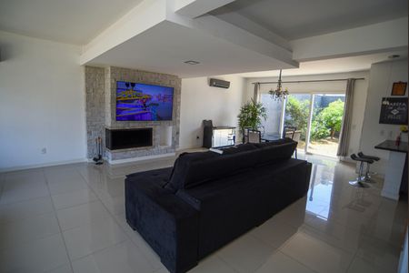 Casa de condomínio para alugar com 181m², 3 quartos e 2 vagasSala