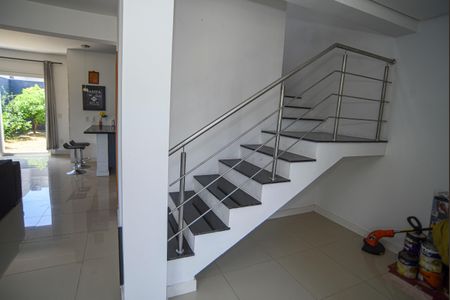 Casa de condomínio para alugar com 181m², 3 quartos e 2 vagasSala