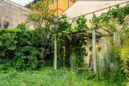 Casa para alugar com 441m², 3 quartos e 4 vagas Casa para alugar com 441m², 3 quartos e 4 vagasQuintal fundos-Pergolado